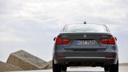 BMW 320d Gran Turismo (2014) - widok z tyłu