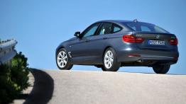 BMW 320d Gran Turismo (2014) - widok z tyłu