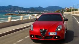 Alfa Romeo Giulietta Quadrifoglio Verde 2014 - widok z przodu