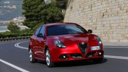 Alfa Romeo Giulietta Quadrifoglio Verde 2014 - widok z przodu