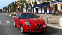 Alfa Romeo Giulietta Quadrifoglio Verde 2014 - widok z przodu