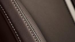 Audi A8 4.0 TFSI quattro Facelifting (2014) - fotel kierowcy, widok z przodu