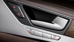 Audi A8 4.0 TFSI quattro Facelifting (2014) - drzwi pasażera od wewnątrz