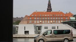 Renault Trafic III (2014) - lewy bok