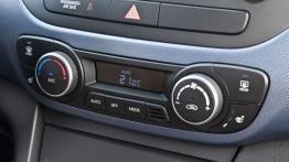 Hyundai i10 II 1.2 (2014) - panel sterowania wentylacją i nawiewem