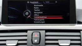 BMW 320d Gran Turismo (2014) - ekran systemu multimedialnego