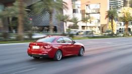 BMW M235i Coupe (2014) - widok z tyłu