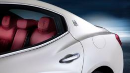 Maserati Ghibli (2014) - lewe tylne nadkole