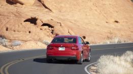 BMW M235i Coupe (2014) - widok z tyłu