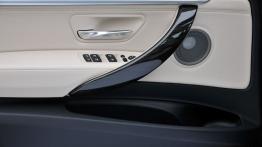 BMW 320d Gran Turismo (2014) - drzwi kierowcy od wewnątrz