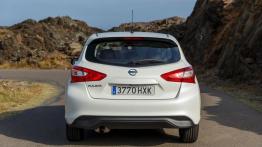 Nissan Pulsar 1.5 dCi (2014) - widok z tyłu