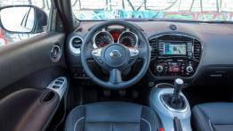 Nissan Juke Facelifting 1.2 DIG-T (2014) - kokpit
