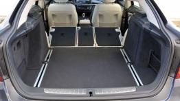 BMW 320d Gran Turismo (2014) - tylna kanapa złożona, widok z bagażnika