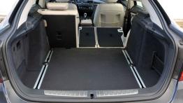 BMW 320d Gran Turismo (2014) - tylna kanapa złożona, widok z bagażnika