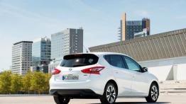 Nissan Pulsar 1.5 dCi (2014) - widok z tyłu