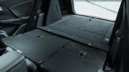 Honda Civic IX Tourer (2014) - tylna kanapa złożona, widok z boku