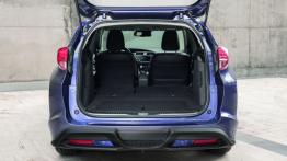 Honda Civic IX Tourer (2014) - tylna kanapa złożona, widok z bagażnika