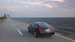 Cadillac ATS Coupe (2015) - widok z tyłu
