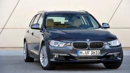BMW 328i Touring (F31) - widok z przodu