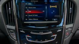Cadillac ATS Coupe (2015) - radio/cd/panel lcd