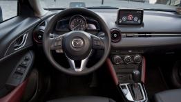 Mazda CX-3 SKYACTIV-G (2015) - kokpit