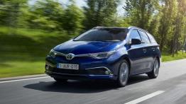 Toyota Auris II Touring Sports Facelifting (2015) - widok z przodu