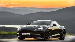 Aston Martin Vanquish Carbon Edition (2015) - widok z przodu