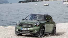 Mini Countryman Facelifting (2015) - widok z przodu