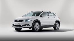 Qoros 3 City SUV 1.6T (2015) - przód - reflektory włączone
