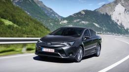 Toyota Avensis III Sedan Facelifting (2015) - widok z przodu