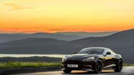 Aston Martin Vanquish Carbon Edition (2015) - widok z przodu