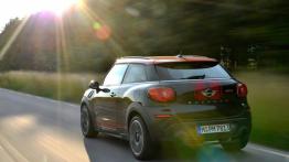 Mini Paceman John Cooper Works (2015) - widok z tyłu