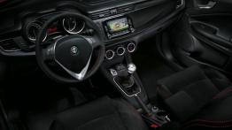 Alfa Romeo Giulietta Sprint (2015) - pełny panel przedni