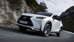 Lexus NX 200t F-Sport (2015) - widok z przodu