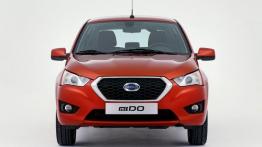 Datsun mi-DO (2015) - przód - reflektory wyłączone