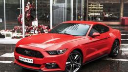 Ford Mustang VI Coupe (2015) - lewy bok