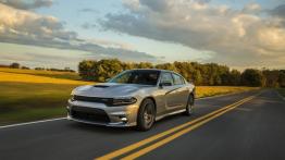 Dodge Charger SRT 392 Facelifting (2015) - widok z przodu