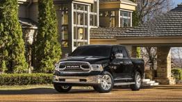 Ram 1500 Laramie Limited (2015) - widok z przodu