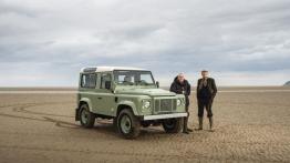 Land Rover Defender Heritage Edition (2015) - widok z przodu