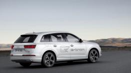 Audi Q7 II e-tron 3.0 TDI quattro (2015) - prawy bok