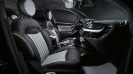 Fiat 500X Black Tie Concept (2015) - widok ogólny wnętrza z przodu