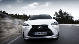 Lexus NX 200t F-Sport (2015) - widok z przodu