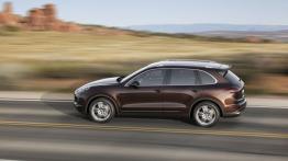 Porsche Cayenne Facelifting (2015) - lewy bok