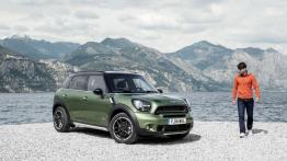 Mini Countryman Facelifting (2015) - widok z przodu