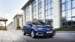Toyota Auris II Touring Sports Facelifting (2015) - widok z przodu