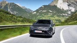 Toyota Avensis III Sedan Facelifting (2015) - widok z przodu