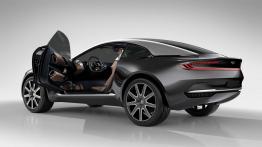 Aston Martin DBX Concept (2015) - lewy bok - drzwi otwarte