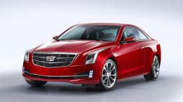 Cadillac ATS Coupe (2015) - przód - reflektory włączone