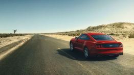 Ford Mustang VI GT (2015) - widok z tyłu