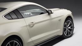 Ford Mustang VI Coupe 50 Year Limited Edition (2015) - drzwi pasażera zamknięte